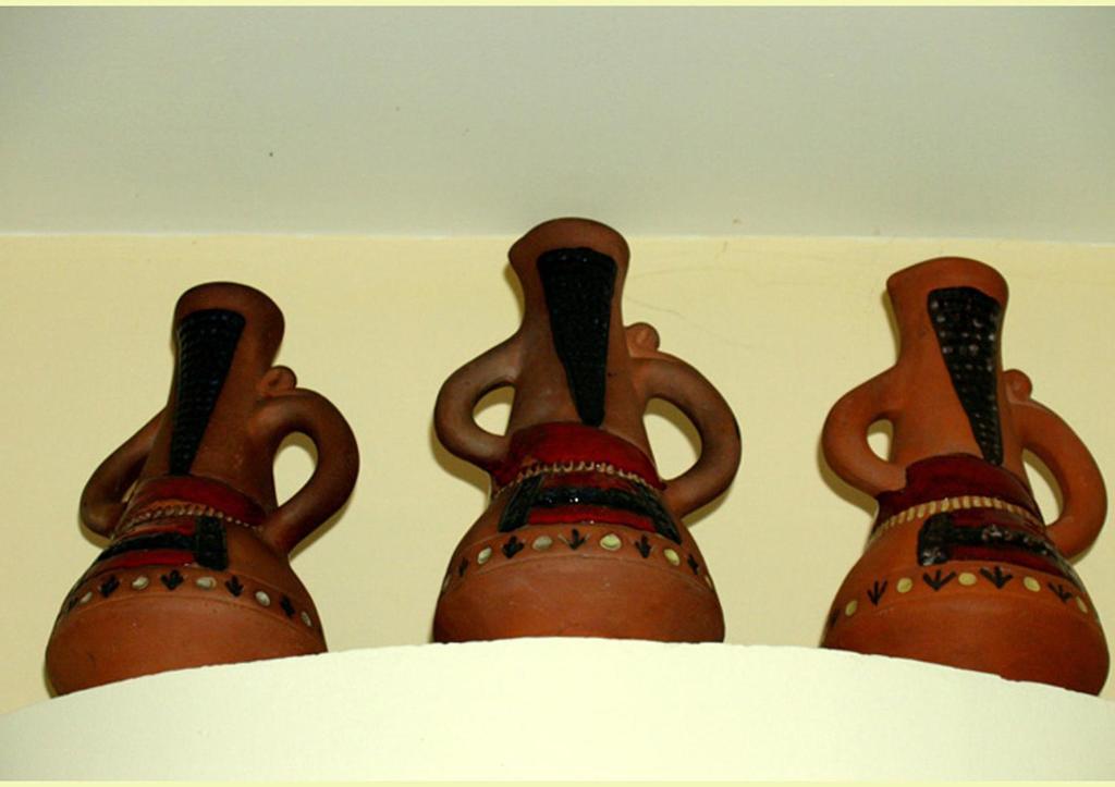 Three Jugs B&B Jrvezh Buitenkant foto