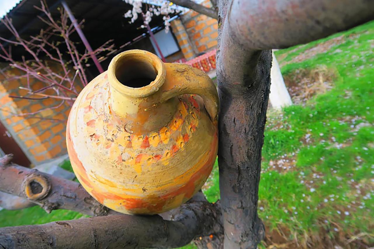 Three Jugs B&B Jrvezh Buitenkant foto